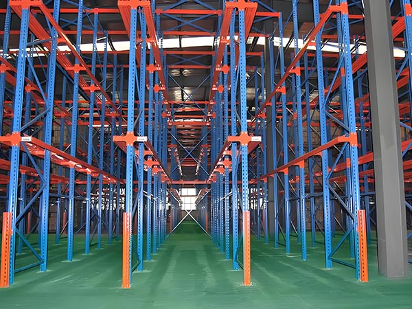 驶入式货架有哪些优点,现在越来越多的人选择贯通货架