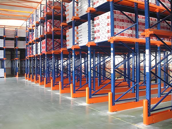 如何选择适合自己的冷库货架